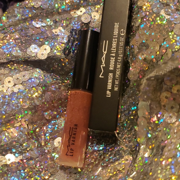 ❇️🧚‍♀️CUTE YET SEXY MAC Cosmetics VERY RARE Lip Varnish NWT - Picture 2 of 3